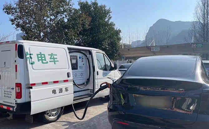 东台汽车搭电